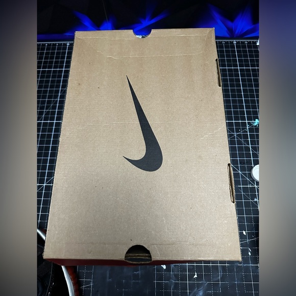 1996 Air Jordan 11 OG - Playoffs Bred size 8 - Picture 10 of 10